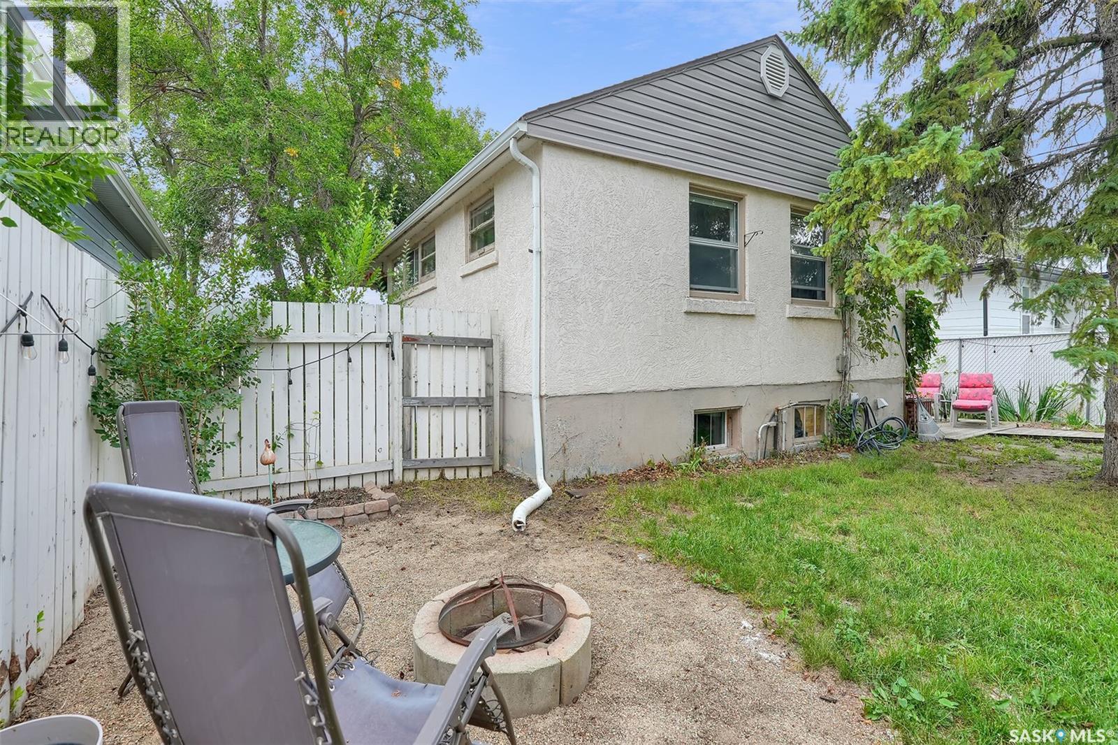 Photo 37 of 2919 Athol Street, Regina SK