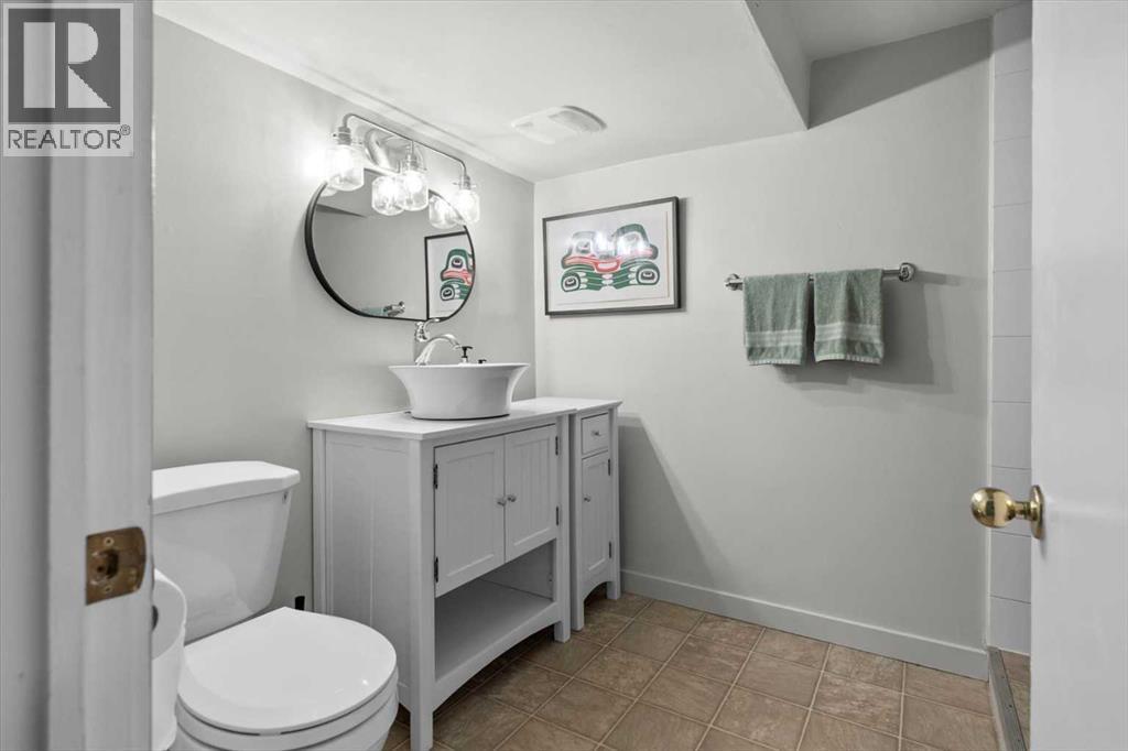 Single Family House Bungalow for Sale in  Mountview Crescent NE Winston Heights/Mountview Calgary 