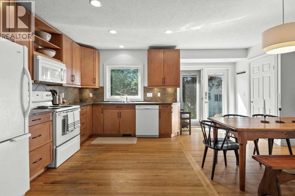 Single Family House Bungalow for Sale in  Mountview Crescent NE Winston Heights/Mountview Calgary 