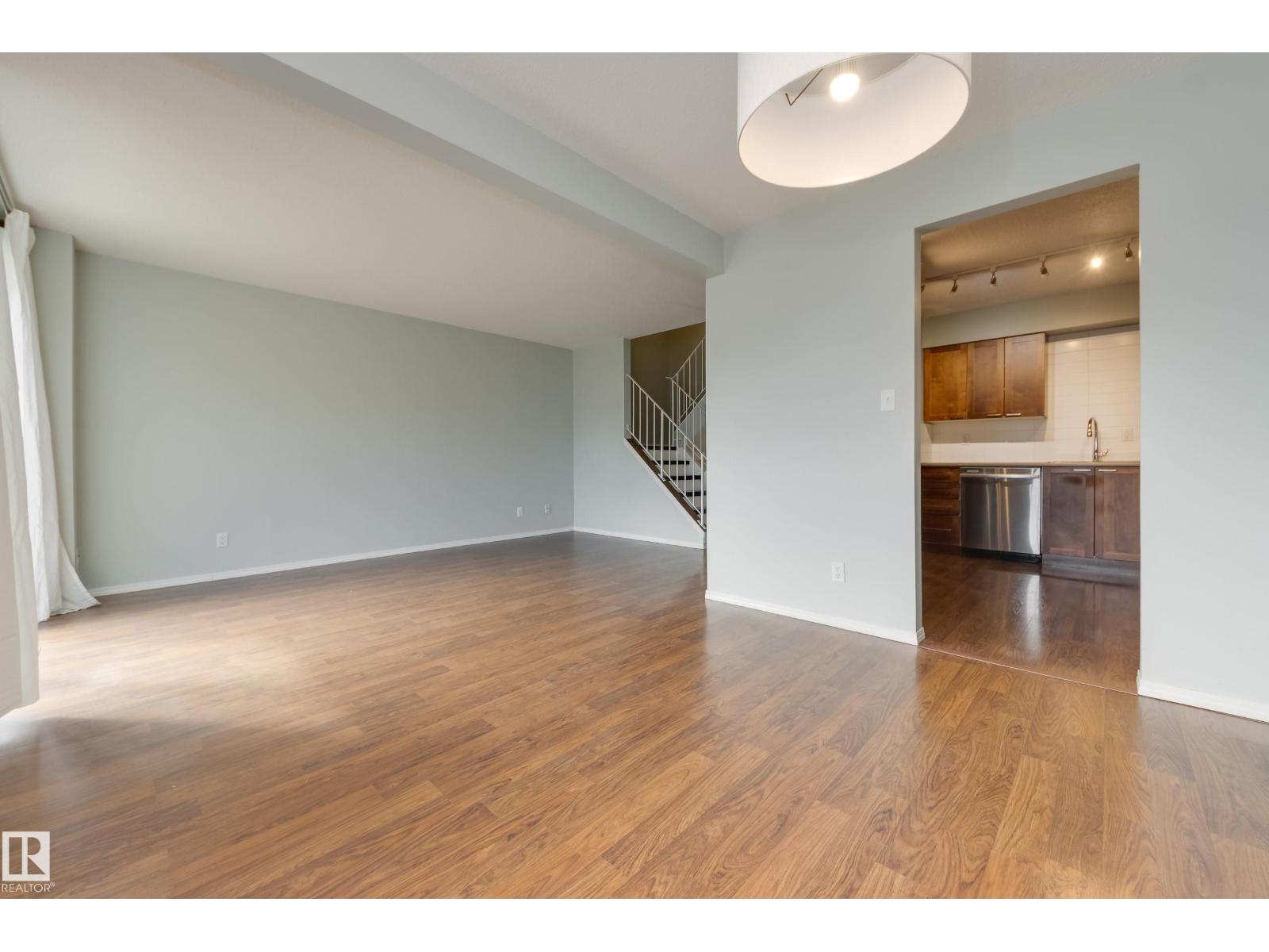 Photo 11 of 13069 34 St Nw, Edmonton AB