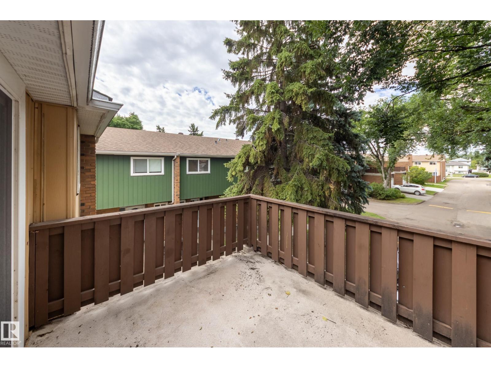 Photo 25 of 13069 34 St Nw, Edmonton AB