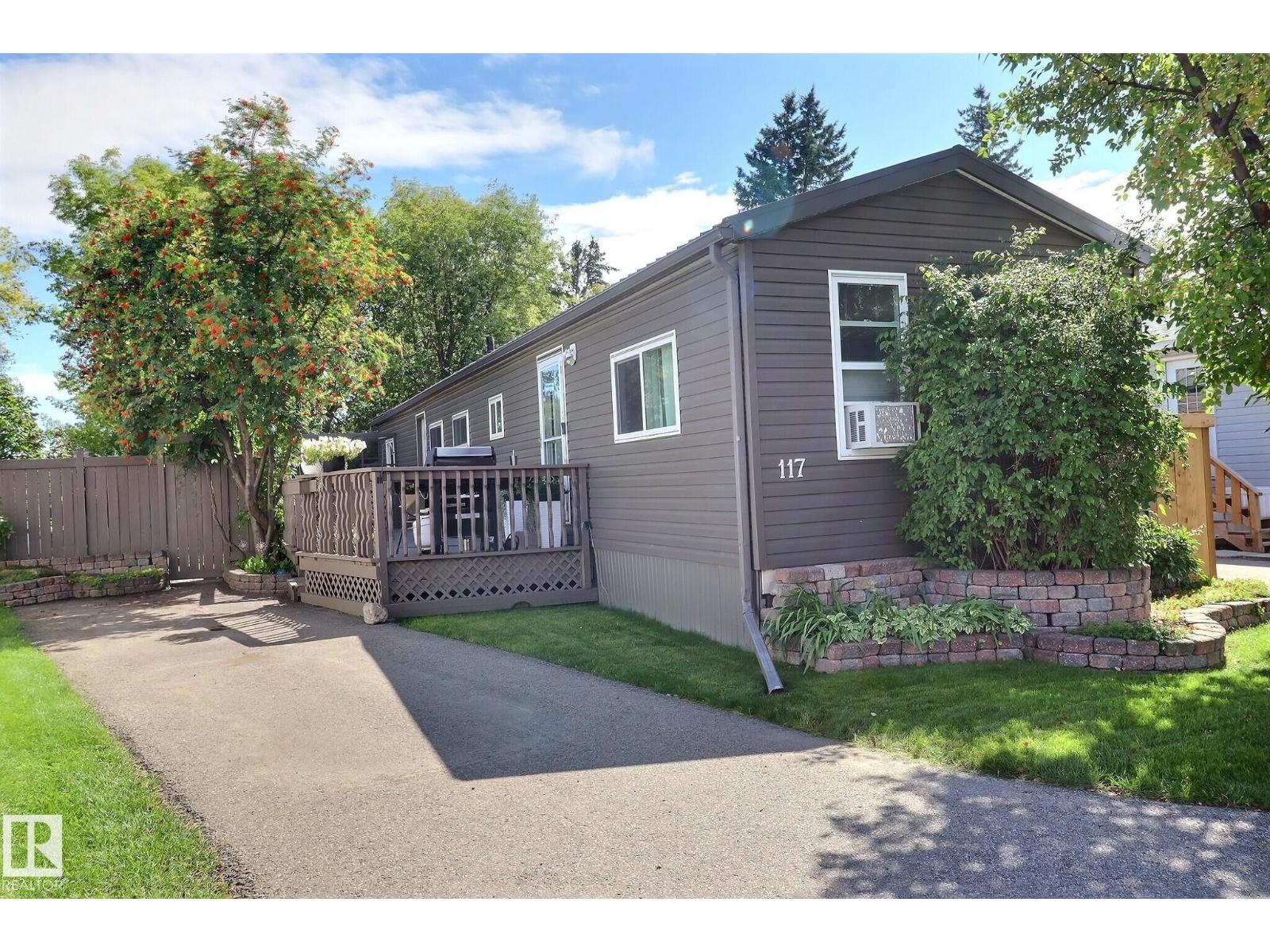 Photo 1 of 117 West View Cr Nw, Edmonton AB
