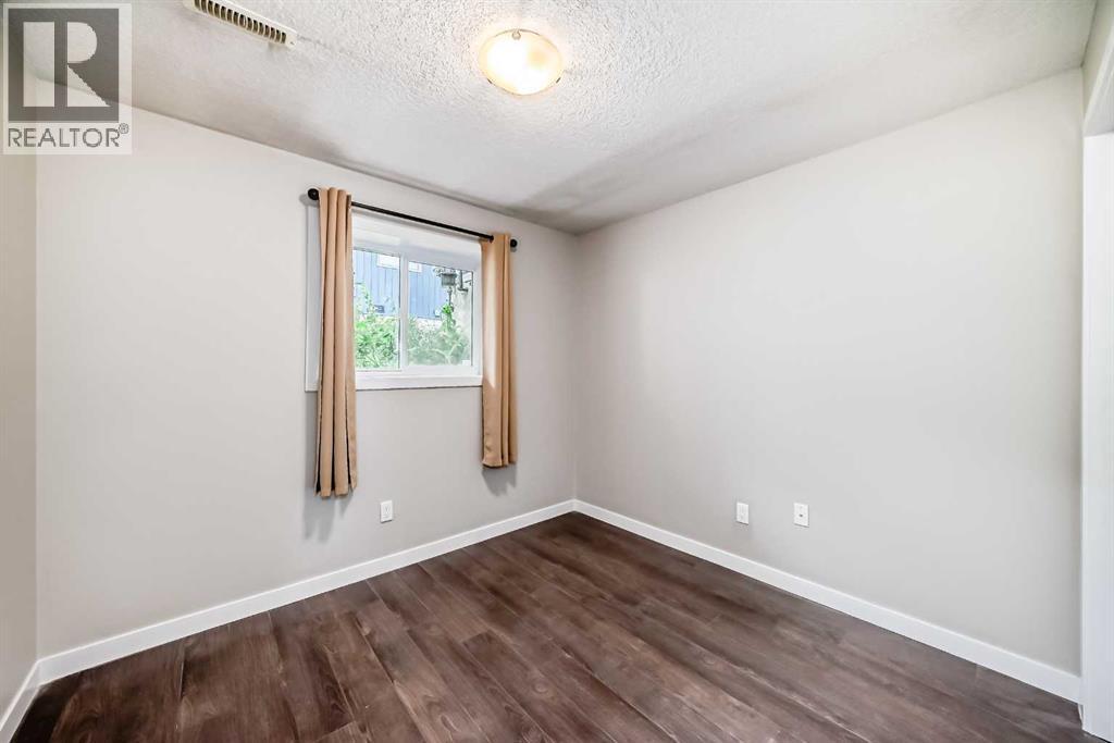 Single Family House Bi-level for Sale in    Avenue SE Forest Heights Calgary 