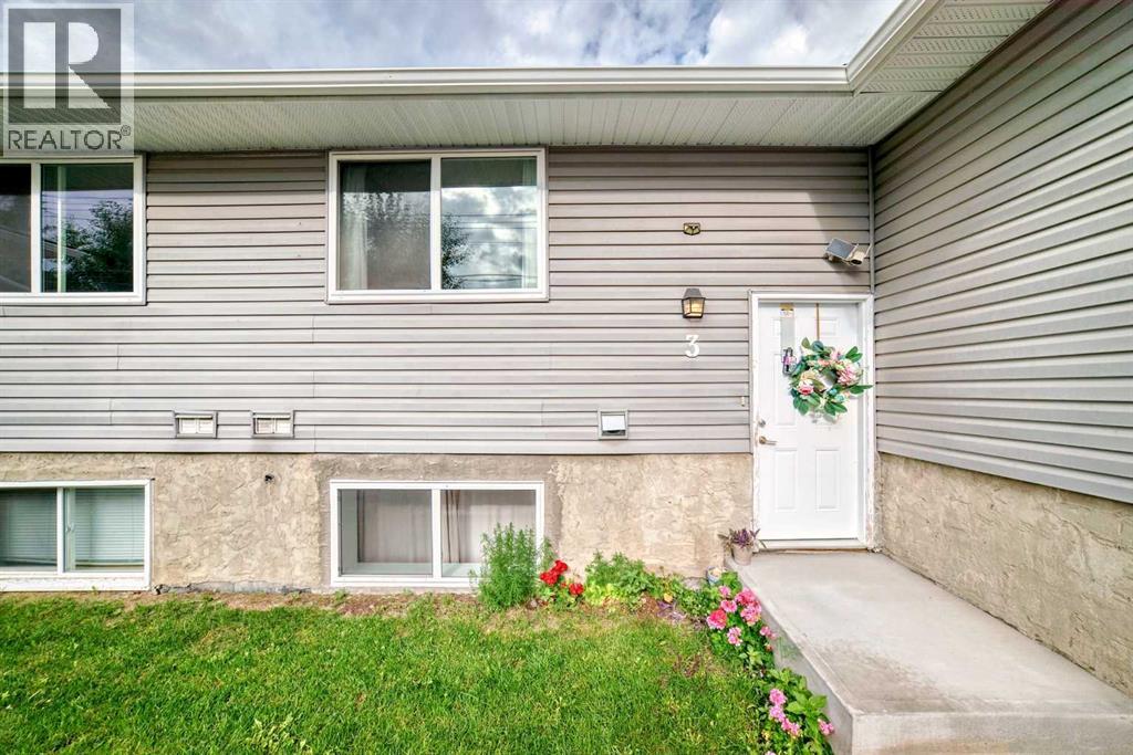 3, 4547 7 Avenue SE, Calgary, Alberta