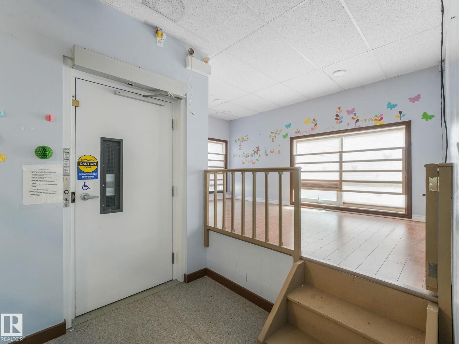 Photo 18 of 9630 9624 74 Av Nw, Edmonton AB