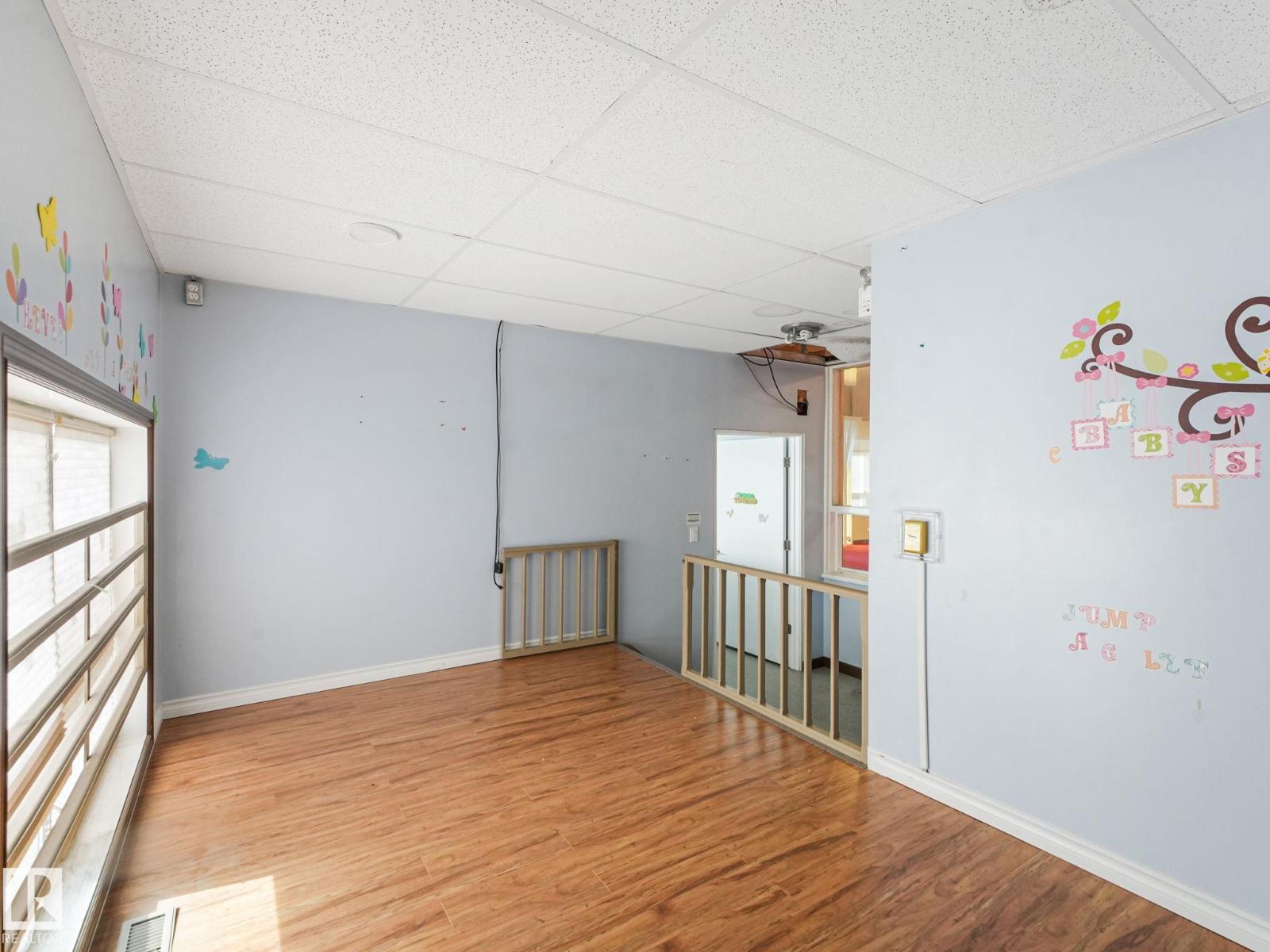 Photo 19 of 9630 9624 74 Av Nw, Edmonton AB