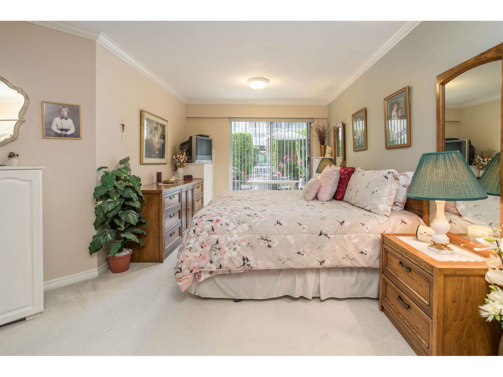 Photo 13 of 107 15272 20 Avenue, Surrey BC