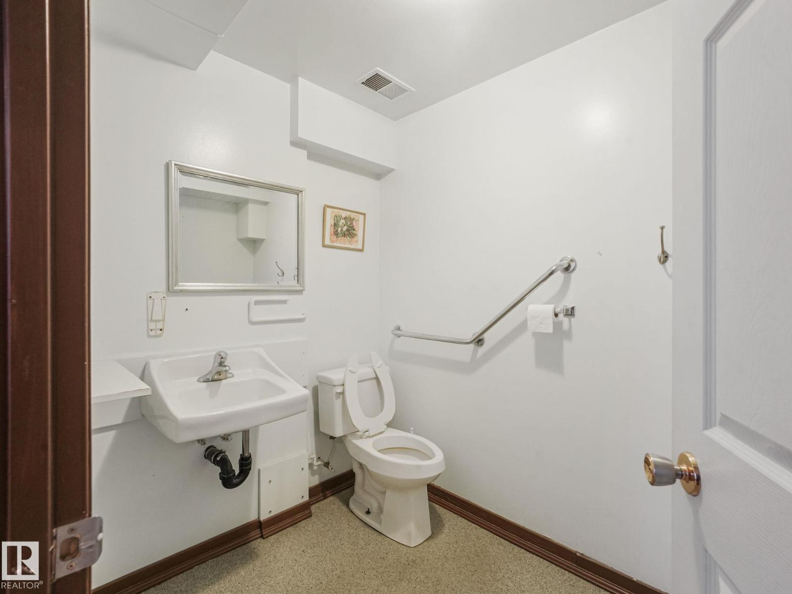 Photo 37 of 9630 9624 74 Av Nw, Edmonton AB