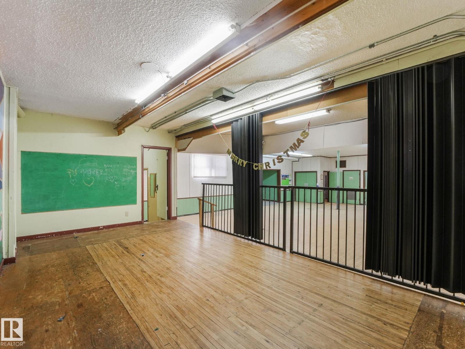 Photo 45 of 9630 9624 74 Av Nw, Edmonton AB