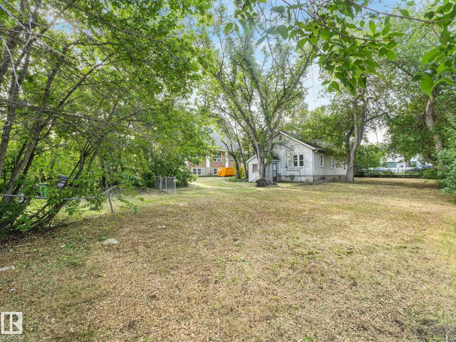 Photo 59 of 9630 9624 74 Av Nw, Edmonton AB