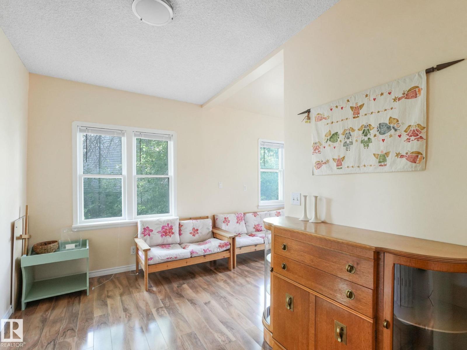 Photo 67 of 9630 9624 74 Av Nw, Edmonton AB