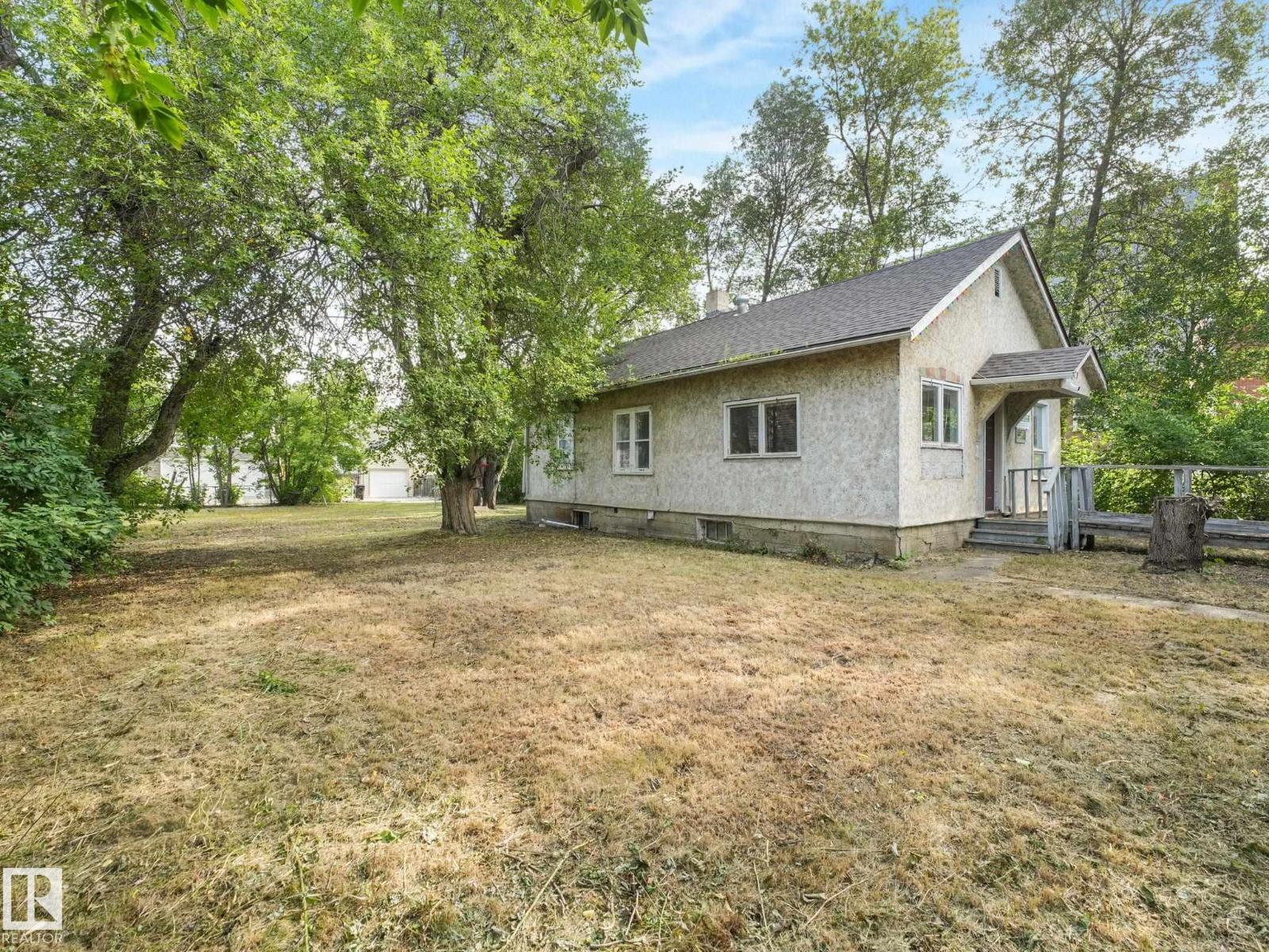 Photo 58 of 9630 9624 74 Av Nw, Edmonton AB