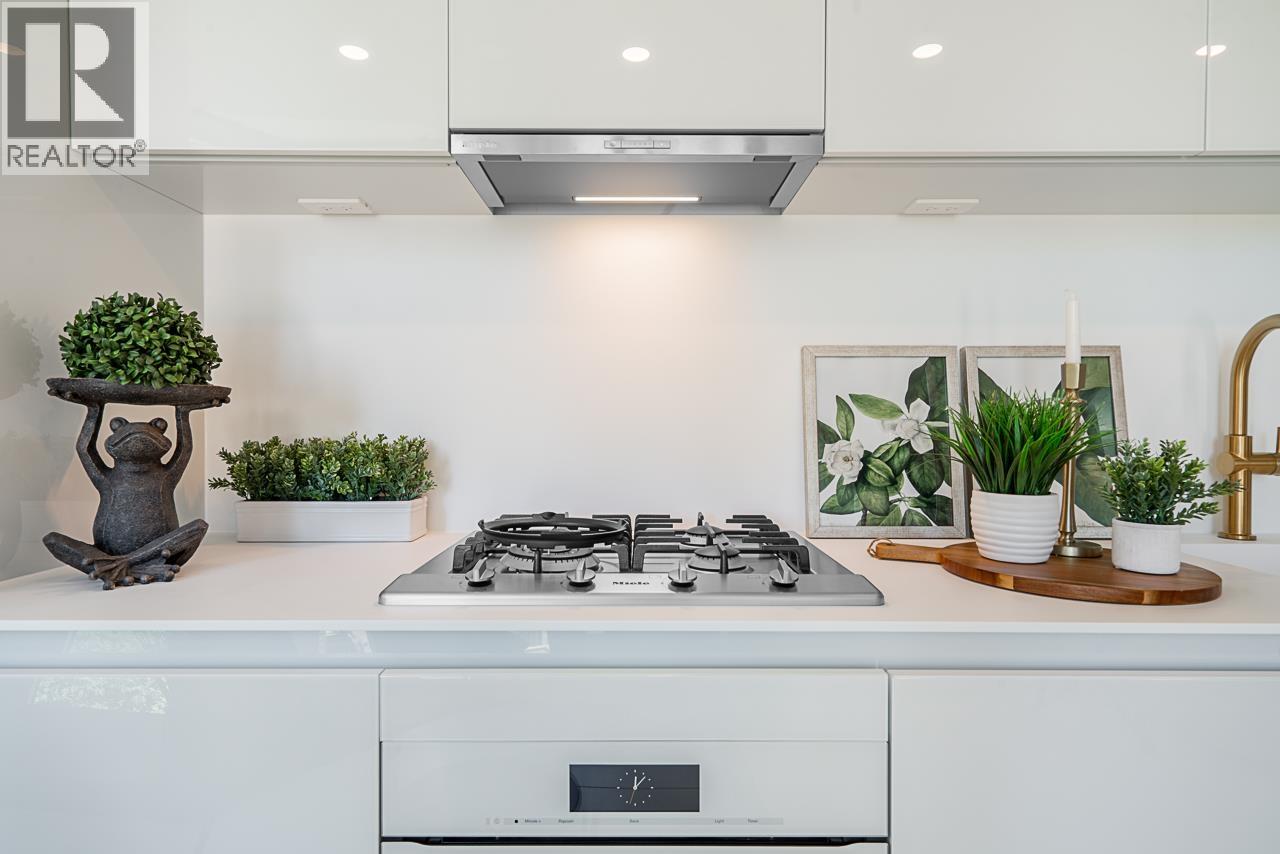 Photo 7 of 703 1033 Nelson Street, Vancouver BC