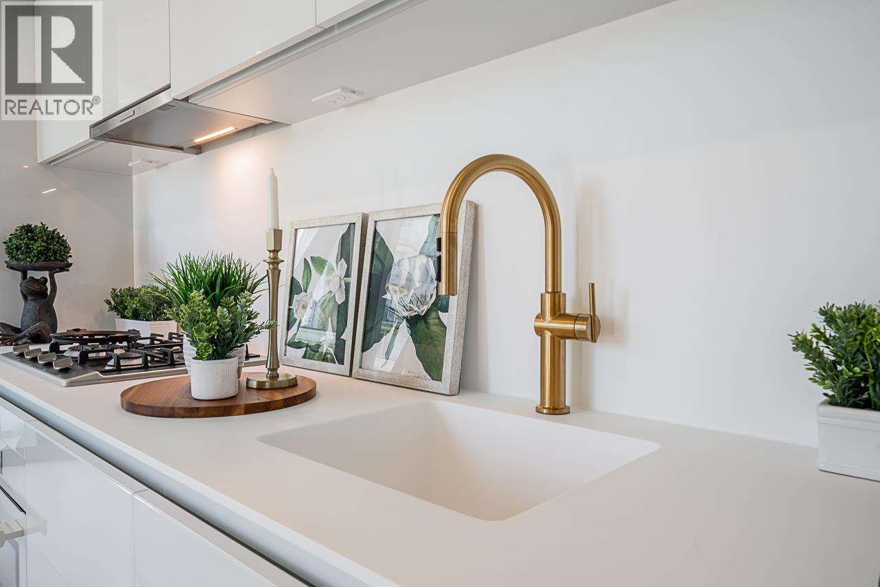 Photo 8 of 703 1033 Nelson Street, Vancouver BC