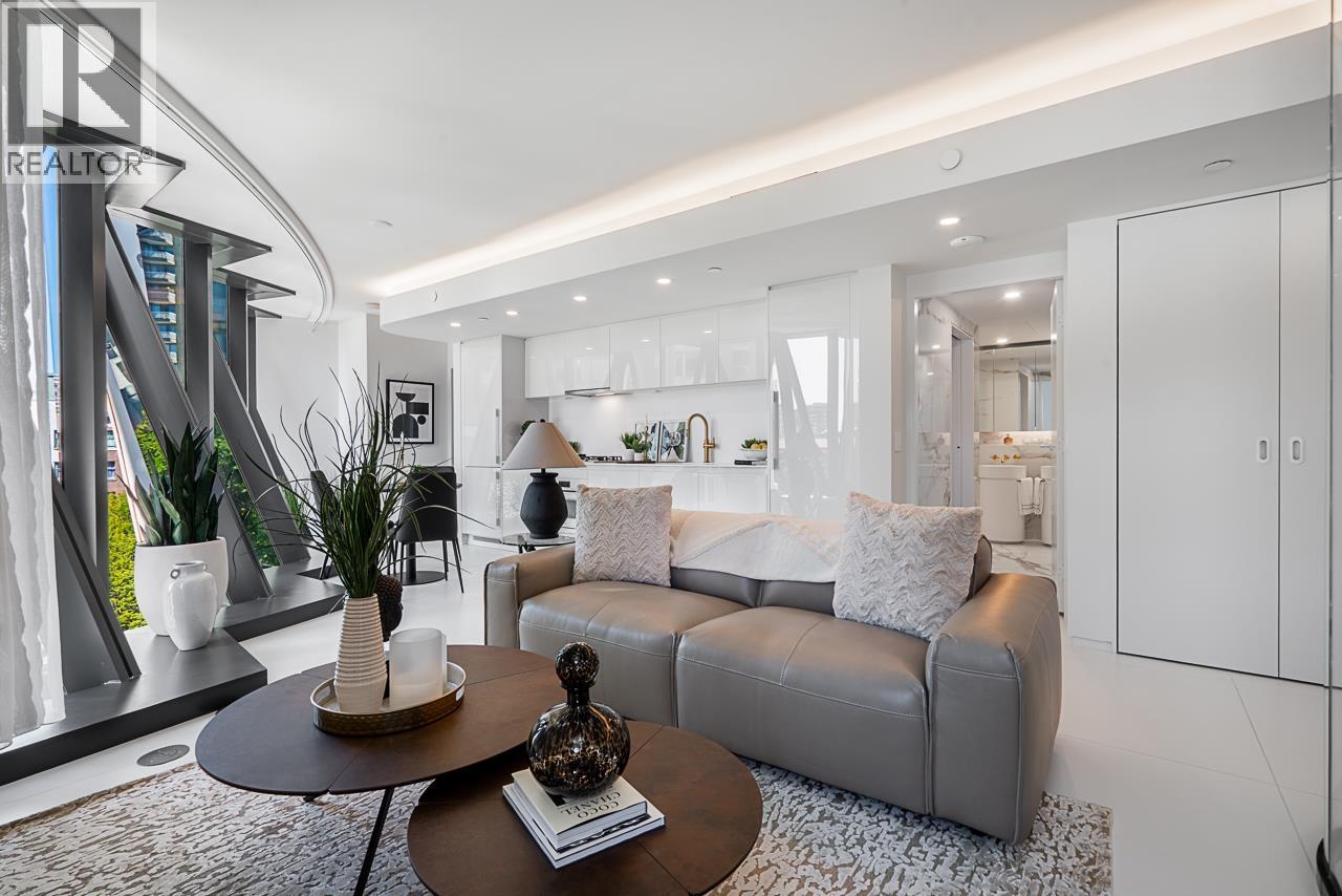 Photo 5 of 703 1033 Nelson Street, Vancouver BC