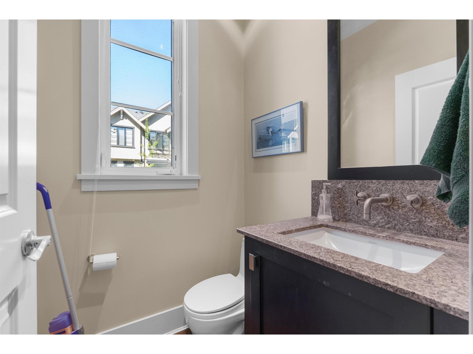 Photo 14 of 420 2580 Langdon Street, Abbotsford BC