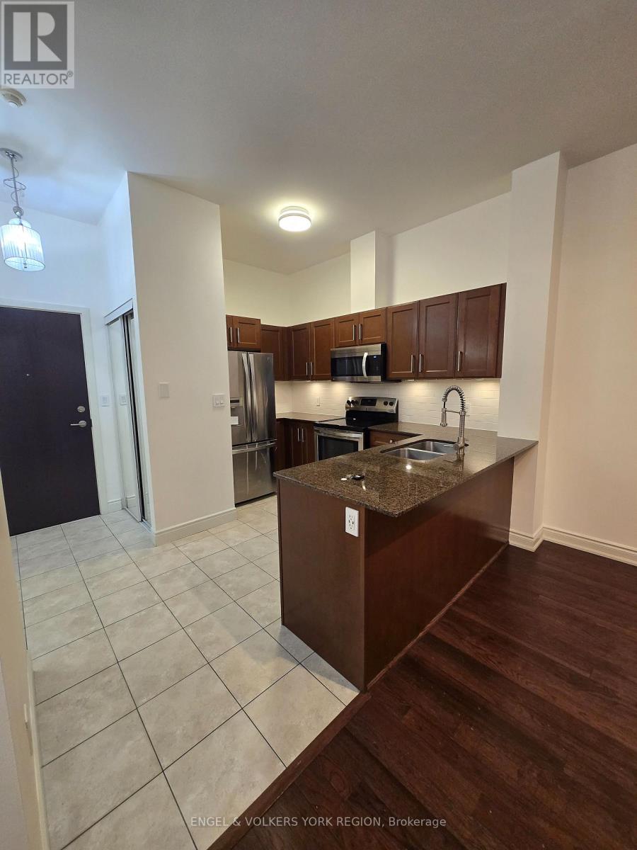 Photo 7 of 106 281 Woodbridge Avenue, Vaughan ON