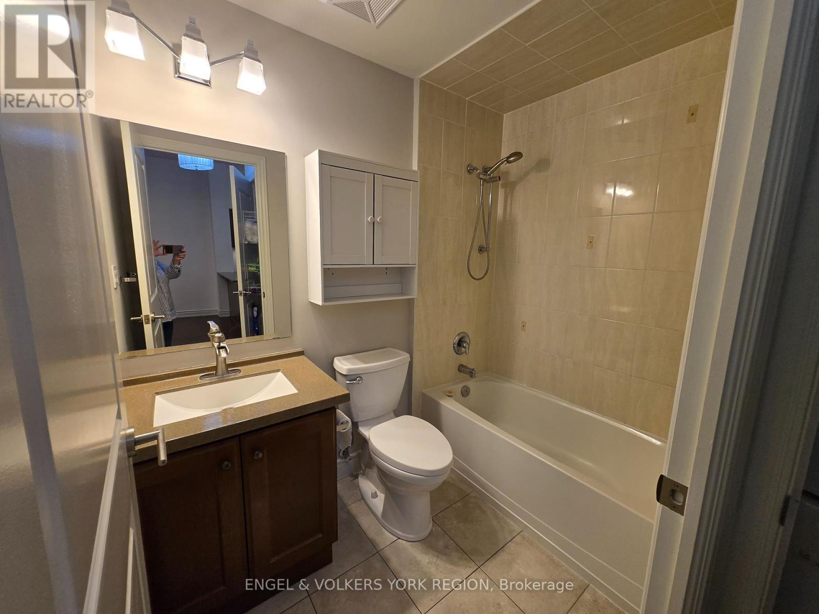 Photo 10 of 106 281 Woodbridge Avenue, Vaughan ON