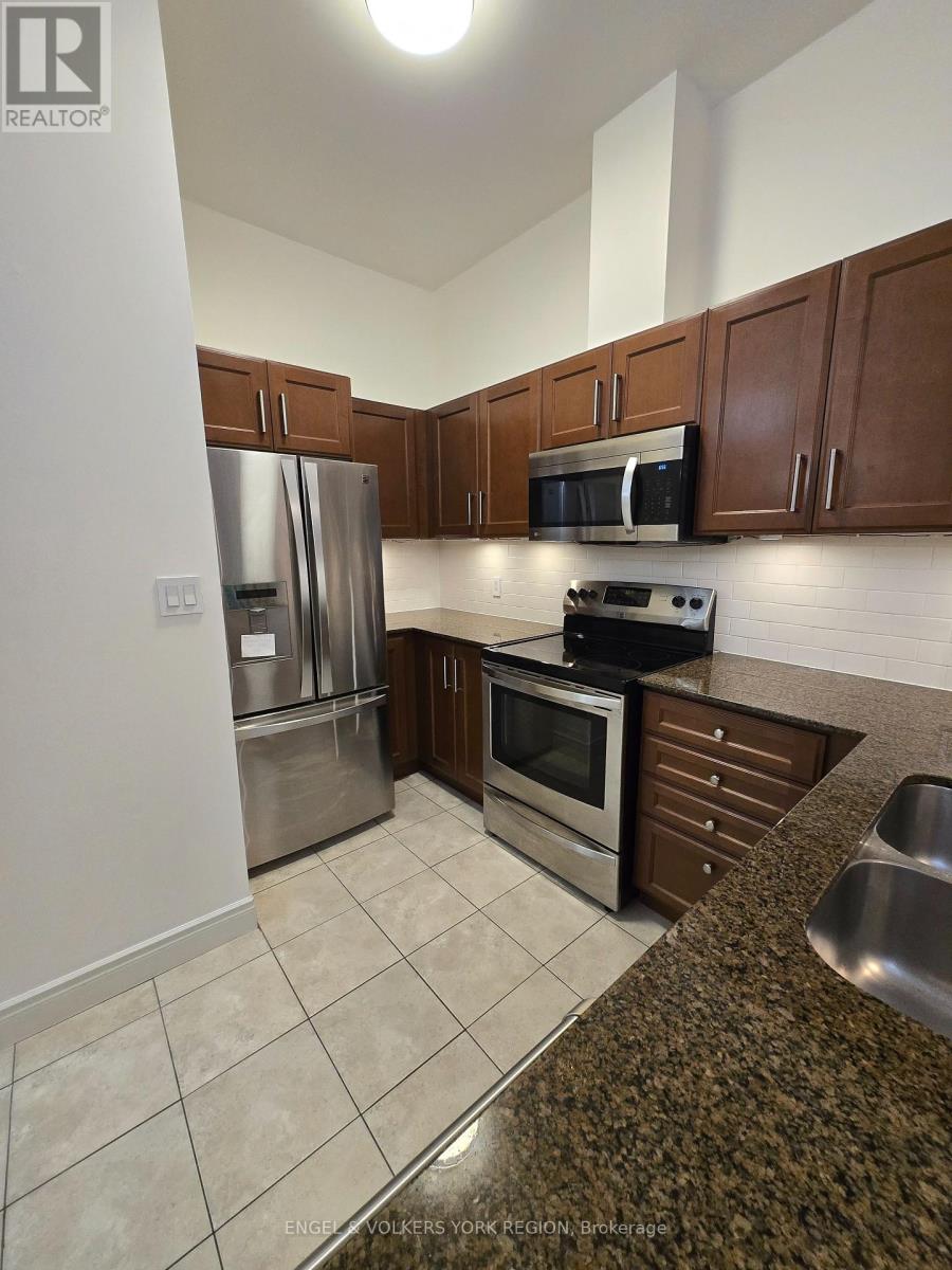 Photo 8 of 106 281 Woodbridge Avenue, Vaughan ON