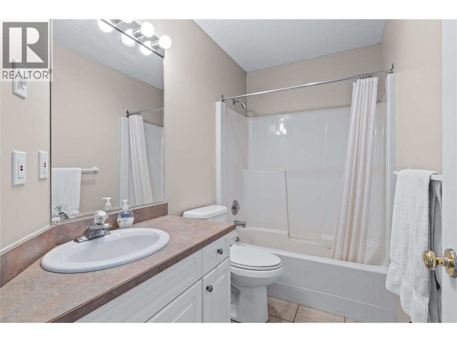 4931 Snowpines Road Unit# C, Big White