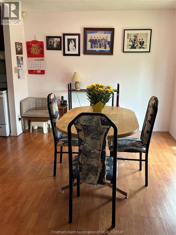 Photo 4 of 104 Randolf Crescent, Chatham ON