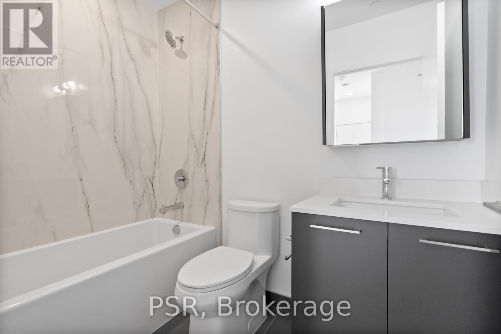 Photo 10 of 3810 101 Roehampton Avenue, Toronto ON