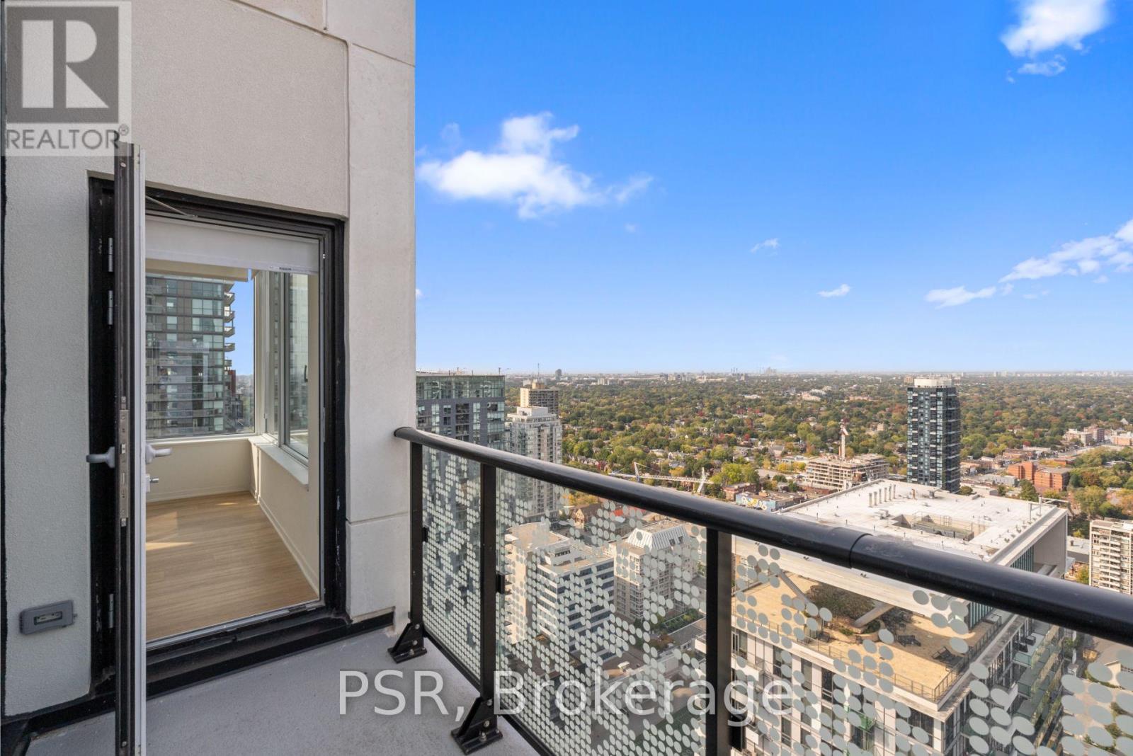 Photo 12 of 3810 101 Roehampton Avenue, Toronto ON