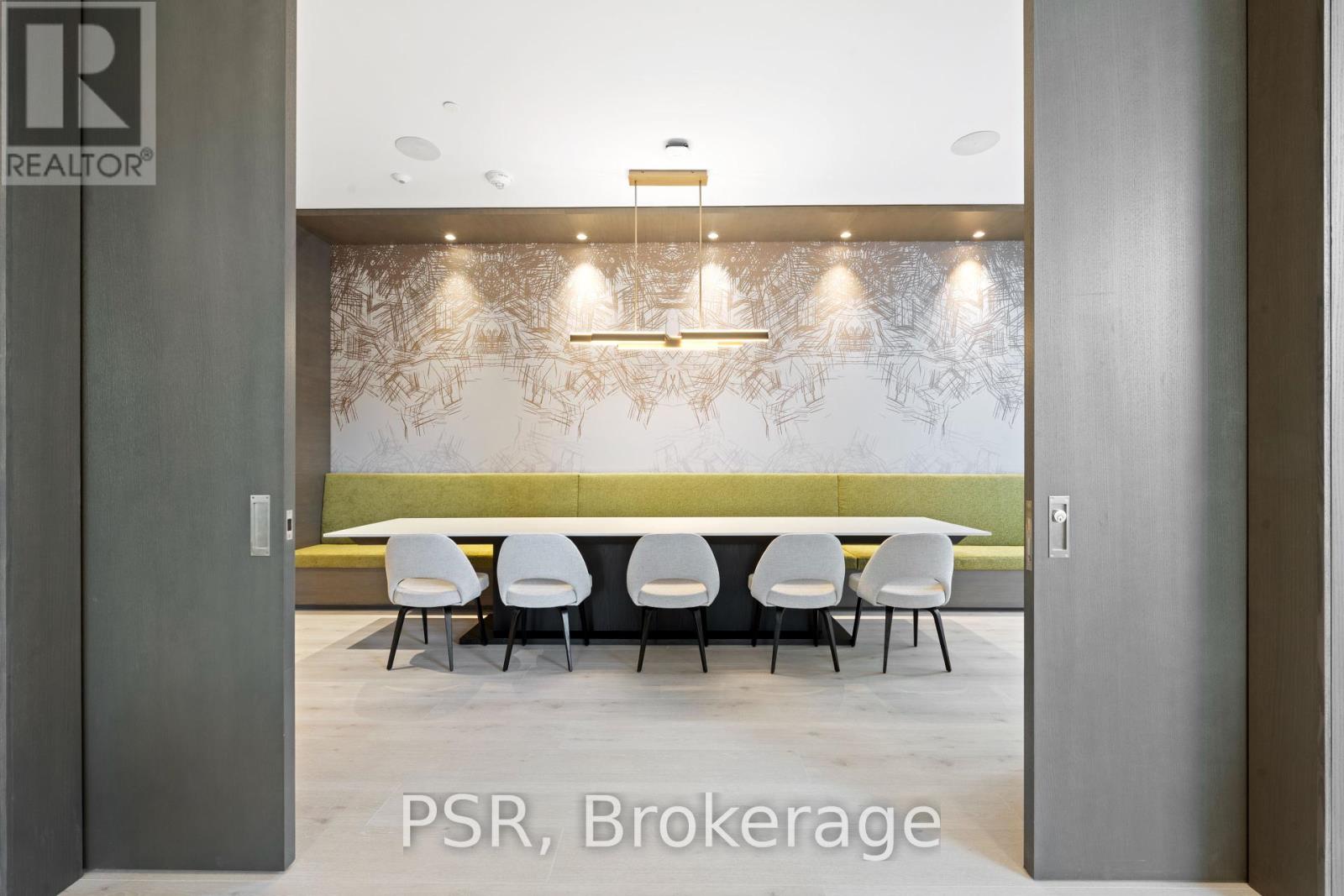 Photo 18 of 3810 101 Roehampton Avenue, Toronto ON