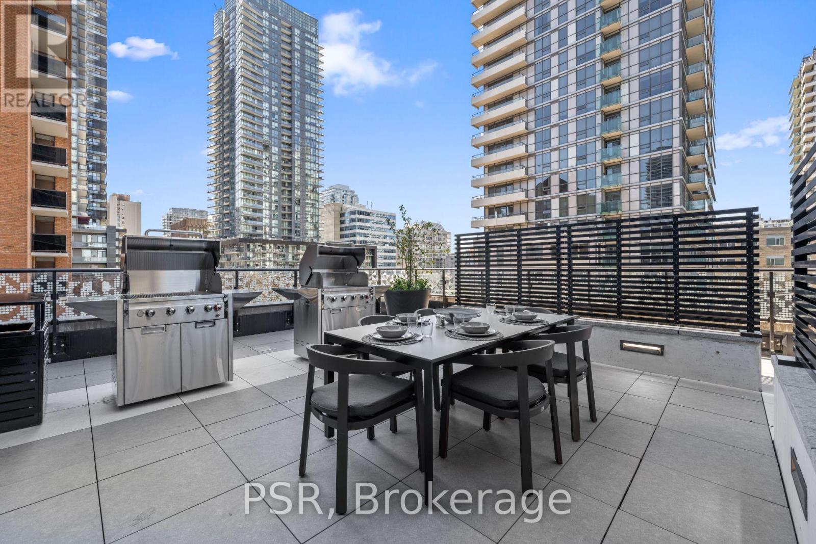 Photo 25 of 3810 101 Roehampton Avenue, Toronto ON