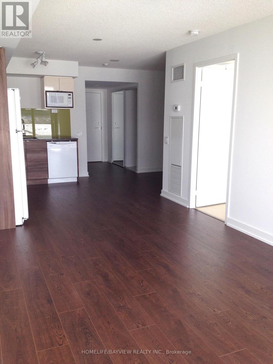 Photo 5 of 912 121 Mcmahon Drive, Toronto ON