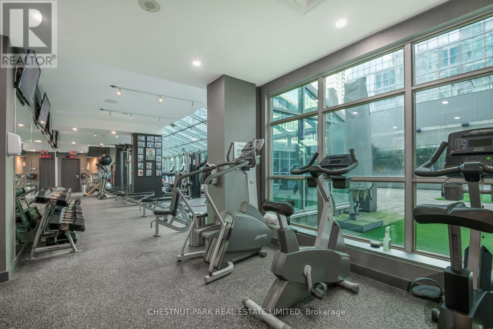 Photo 22 of 917 36 Blue Jays Way, Toronto ON