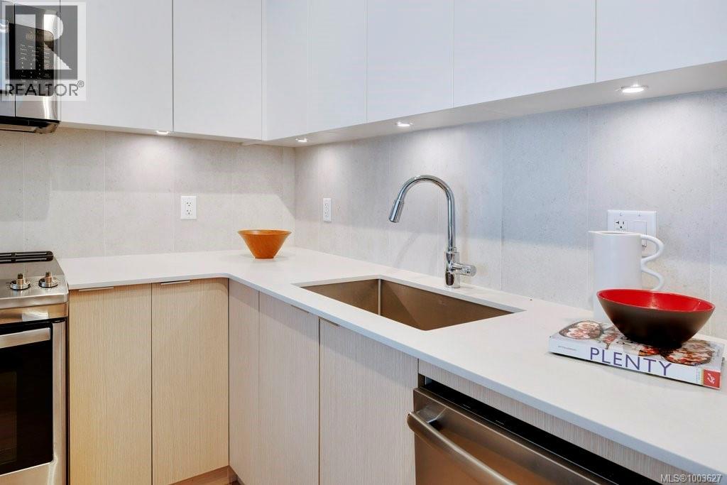 Photo 34 of 418 1115 Johnson St, Victoria BC
