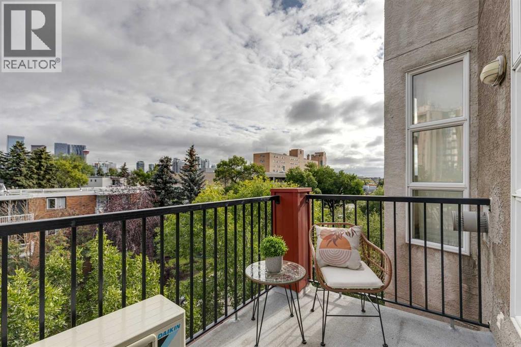 Single Family House for Sale in    Avenue SW Mission Calgary 