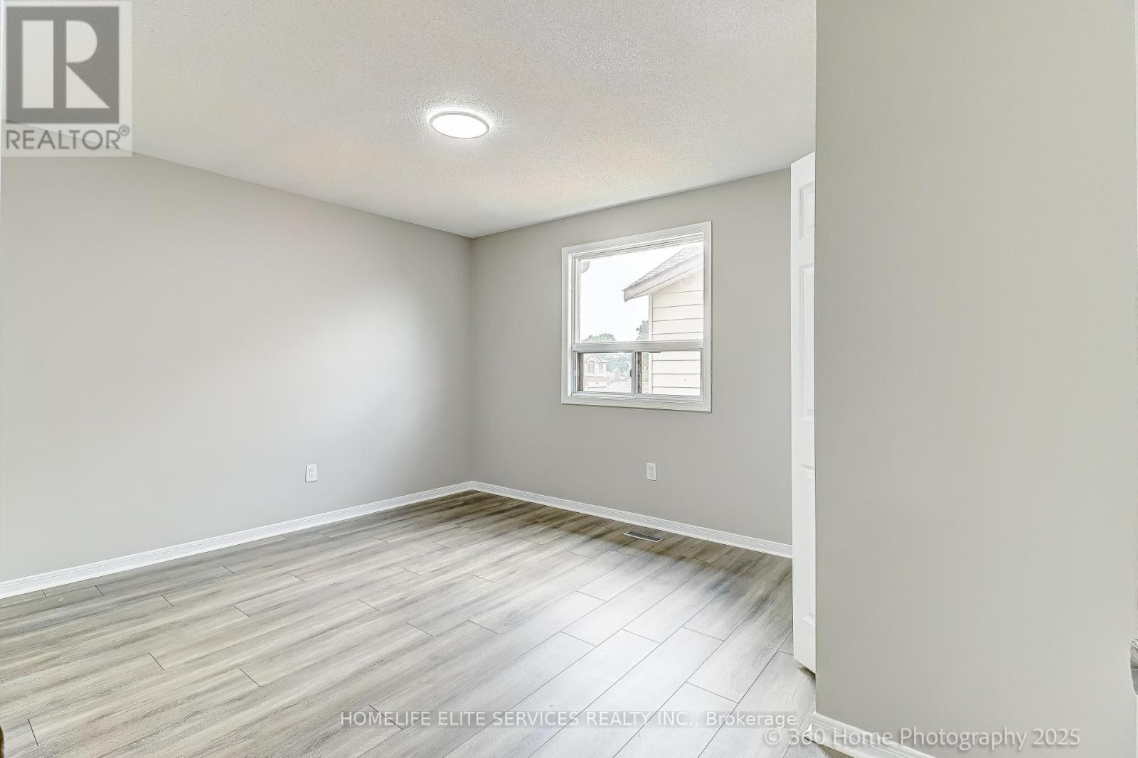 Photo 25 of 1938 Glengrove Road, Pickering ON
