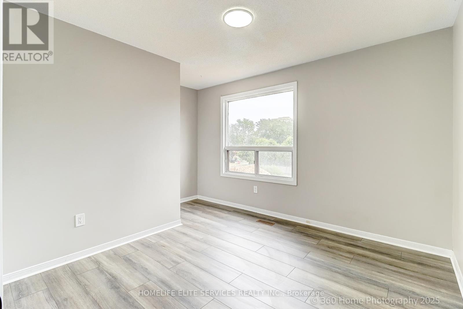 Photo 27 of 1938 Glengrove Road, Pickering ON