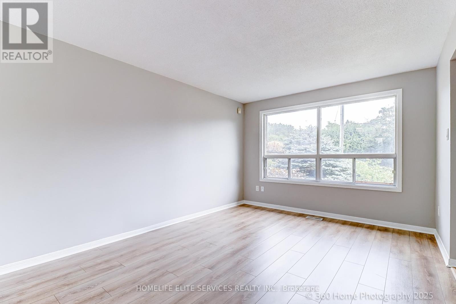 Photo 7 of 1938 Glengrove Road, Pickering ON