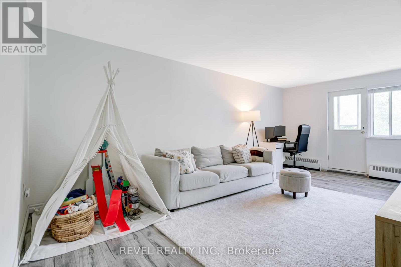 Photo 11 of 512 936 Glen Street, Oshawa ON