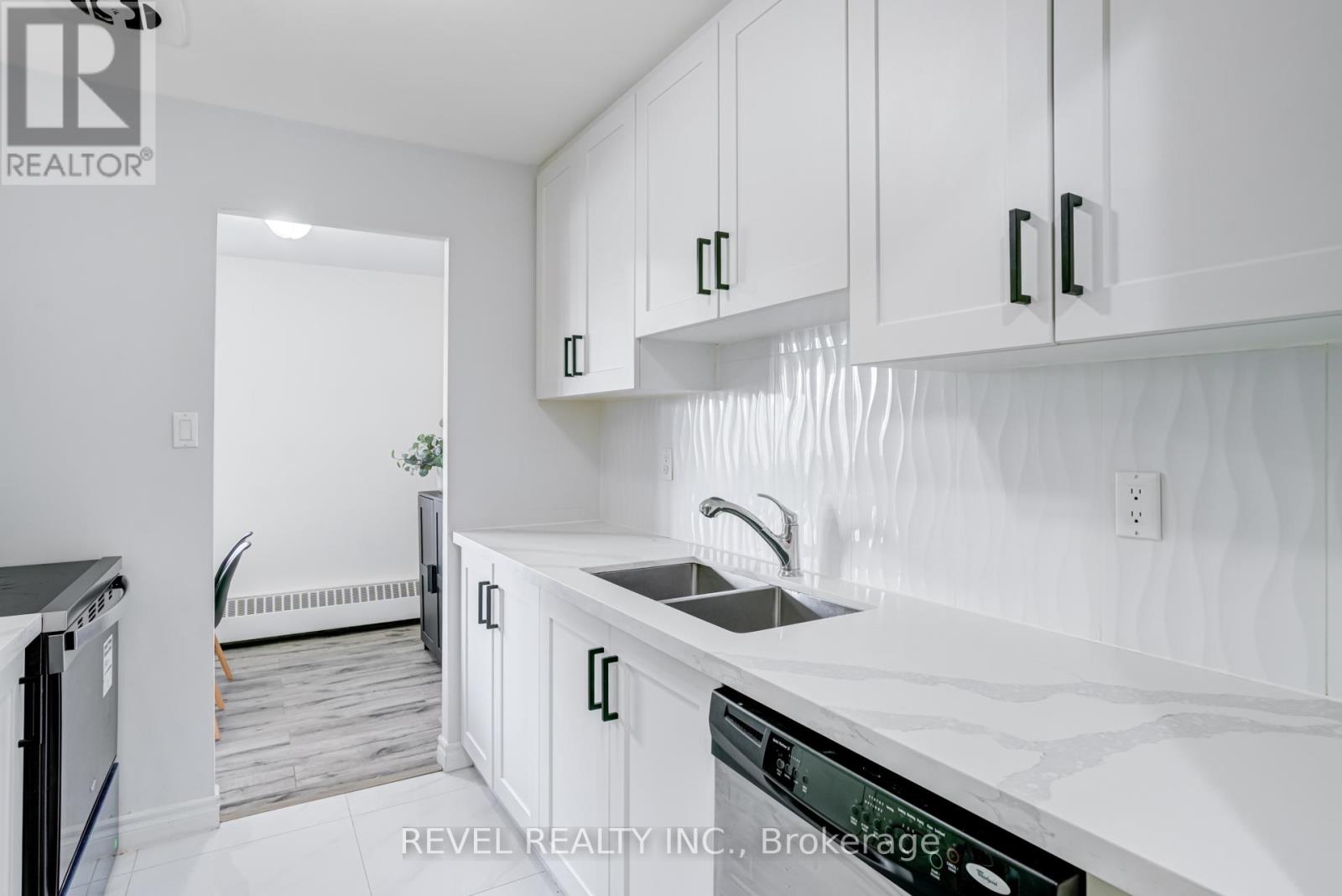 Photo 20 of 512 936 Glen Street, Oshawa ON