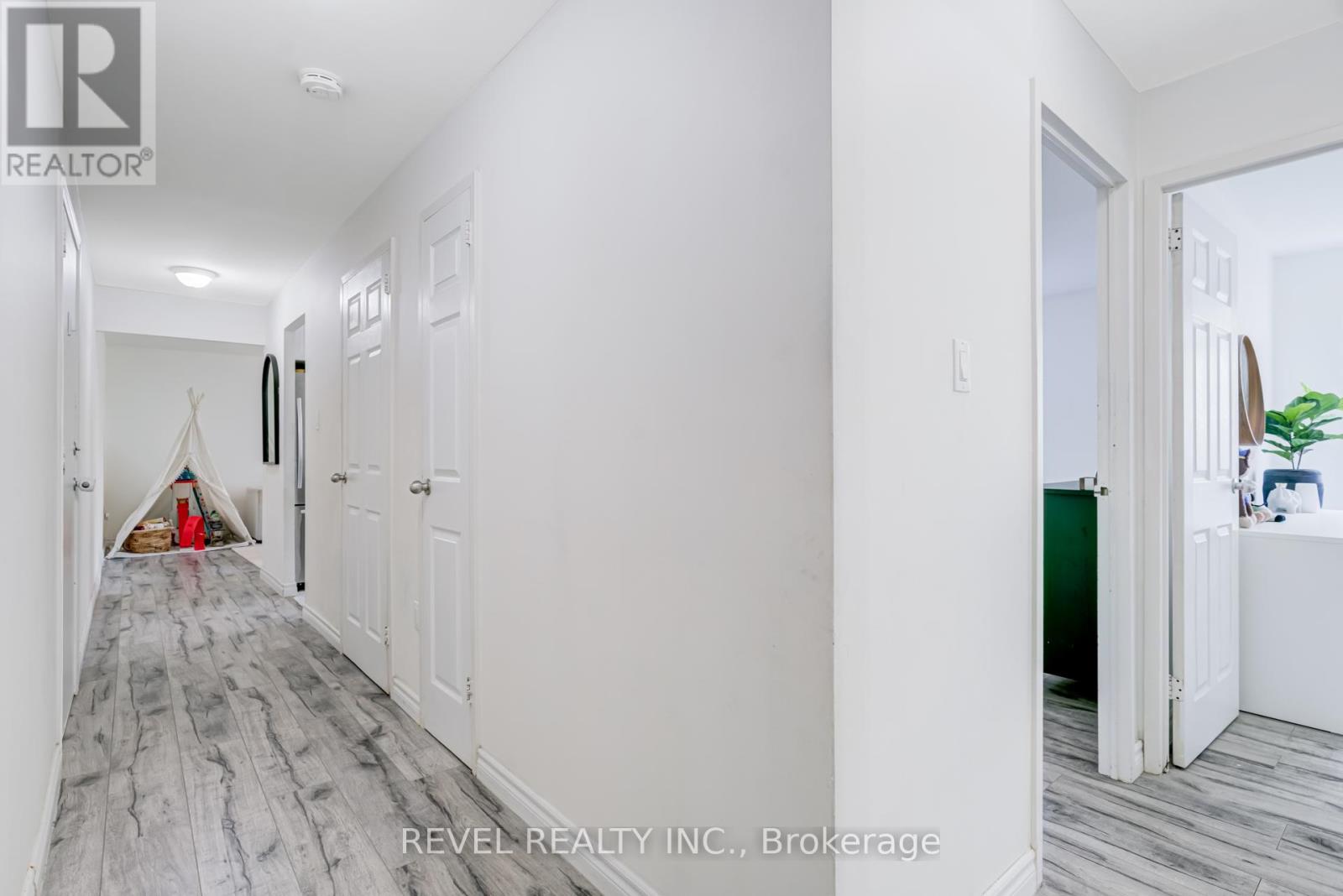 Photo 22 of 512 936 Glen Street, Oshawa ON
