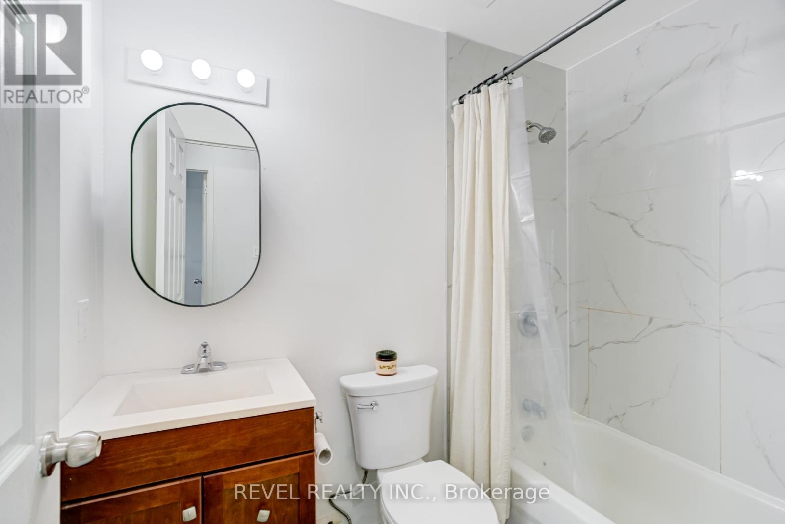 Photo 31 of 512 936 Glen Street, Oshawa ON