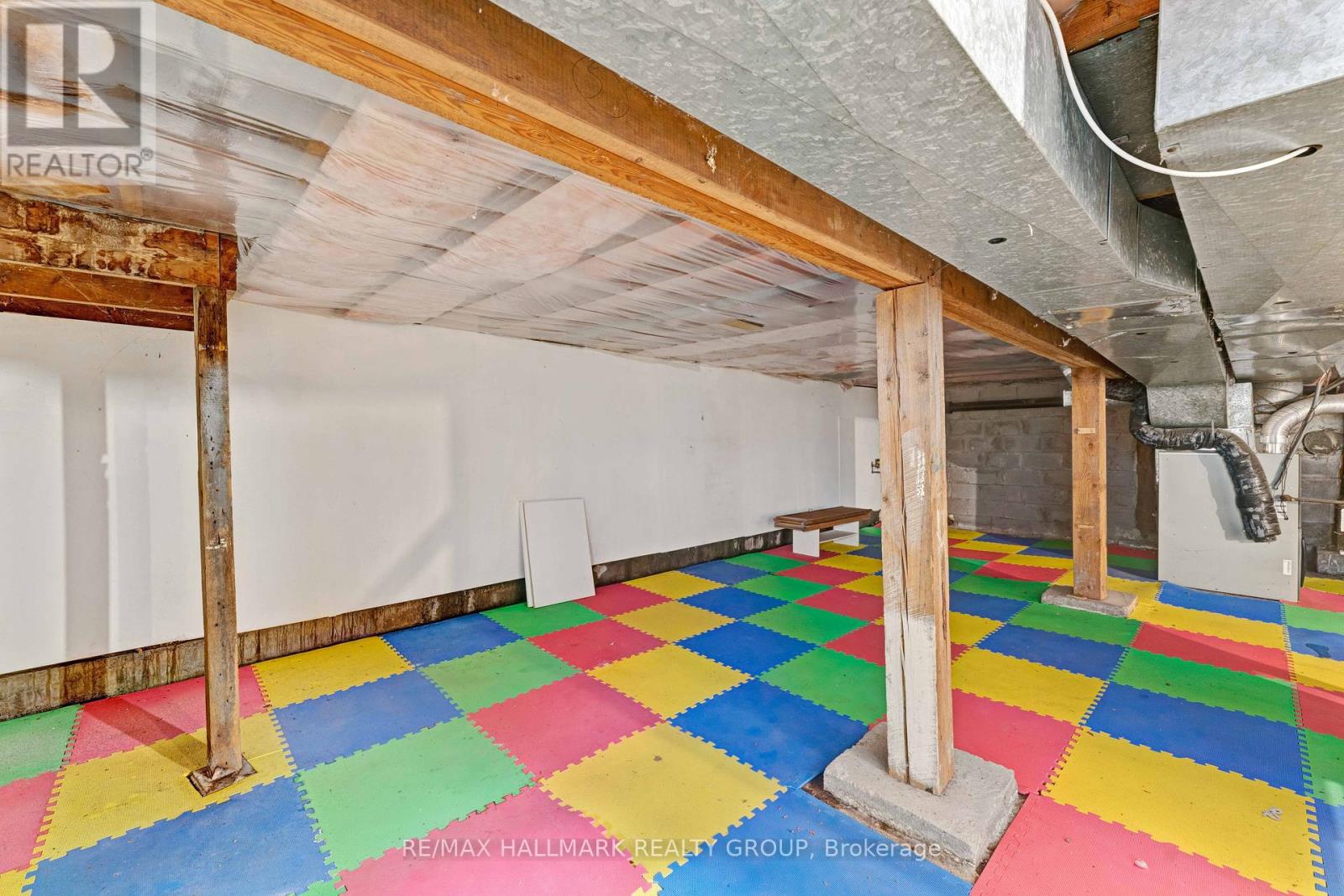 Photo 20 of 984 Miss Ottawa Street, Ottawa ON