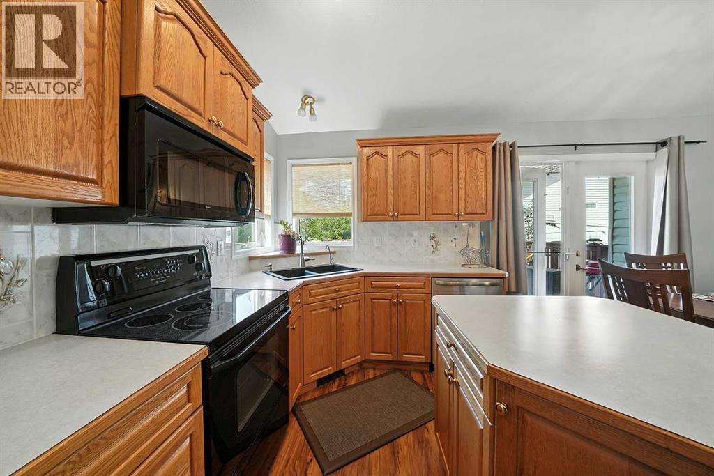 Photo 10 of 108 Herder Drive, Sylvan Lake AB