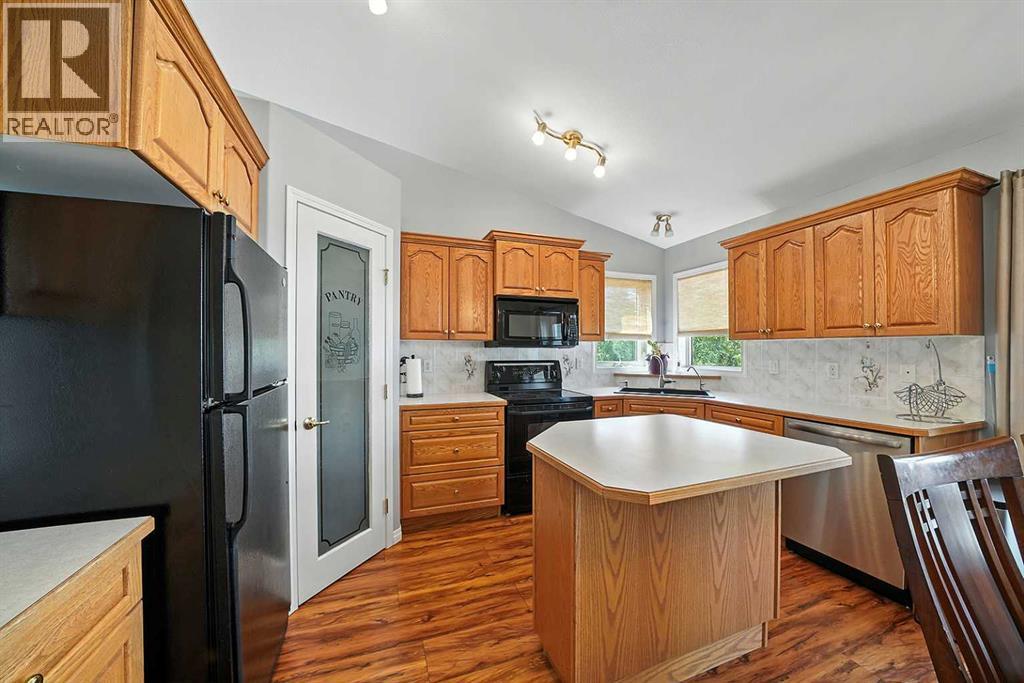Photo 8 of 108 Herder Drive, Sylvan Lake AB