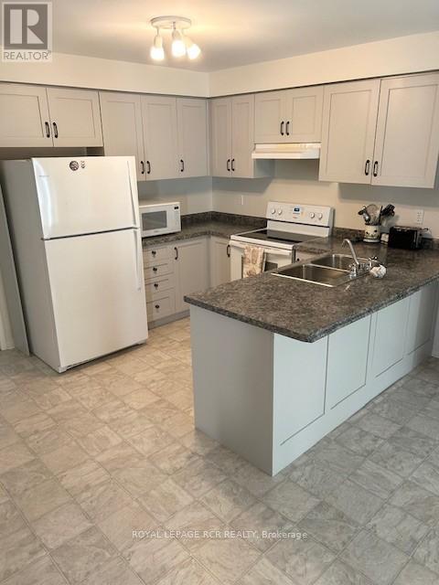 Photo 5 of 1 Henderson Crescent, New Tecumseth ON
