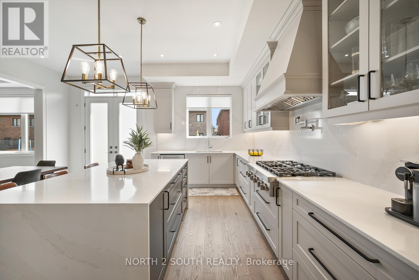 Photo 49 of 25 Pine Heights Drive, Vaughan ON
