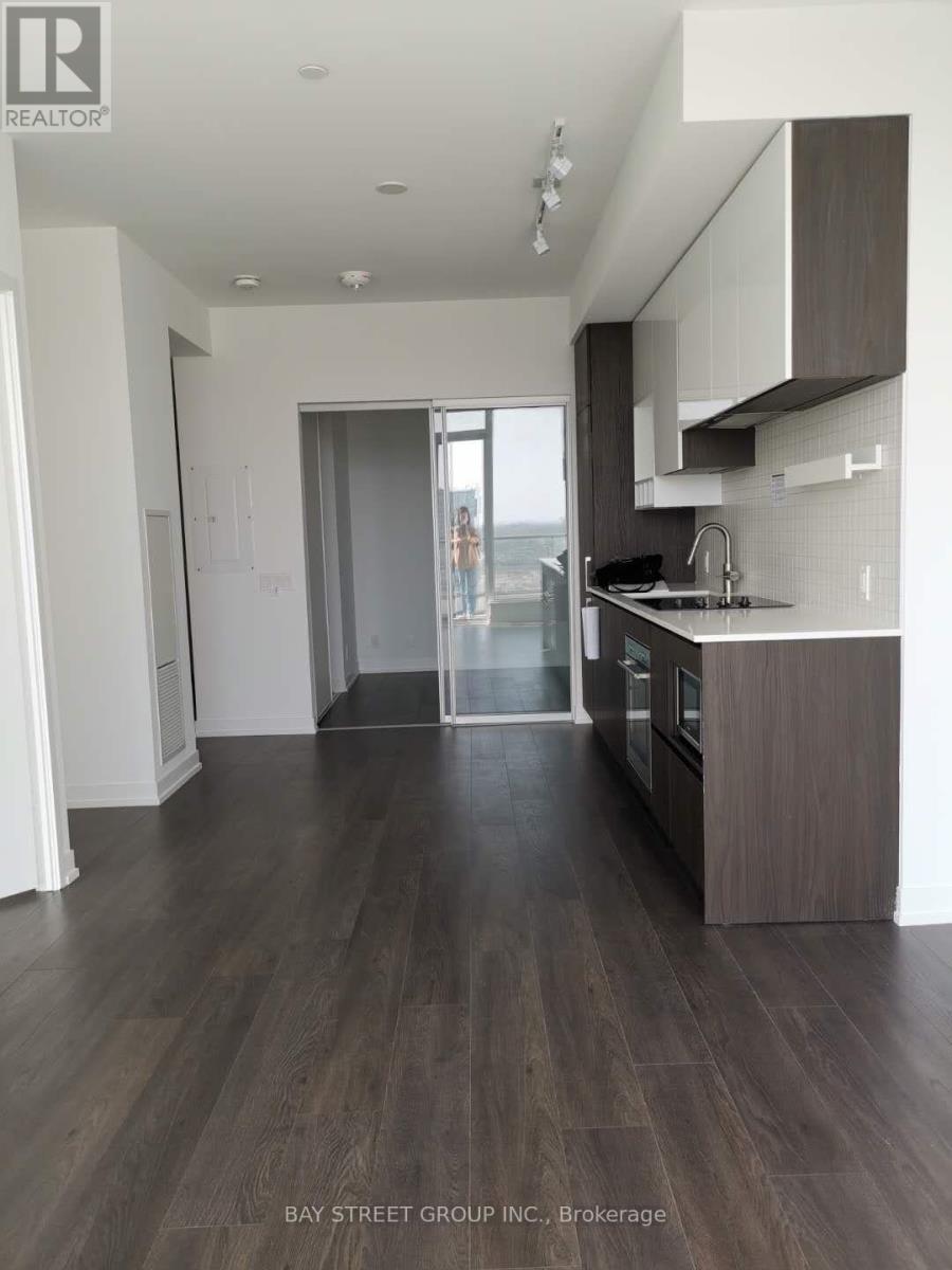 Photo 2 of 2308 5 Buttermill Avenue, Vaughan ON