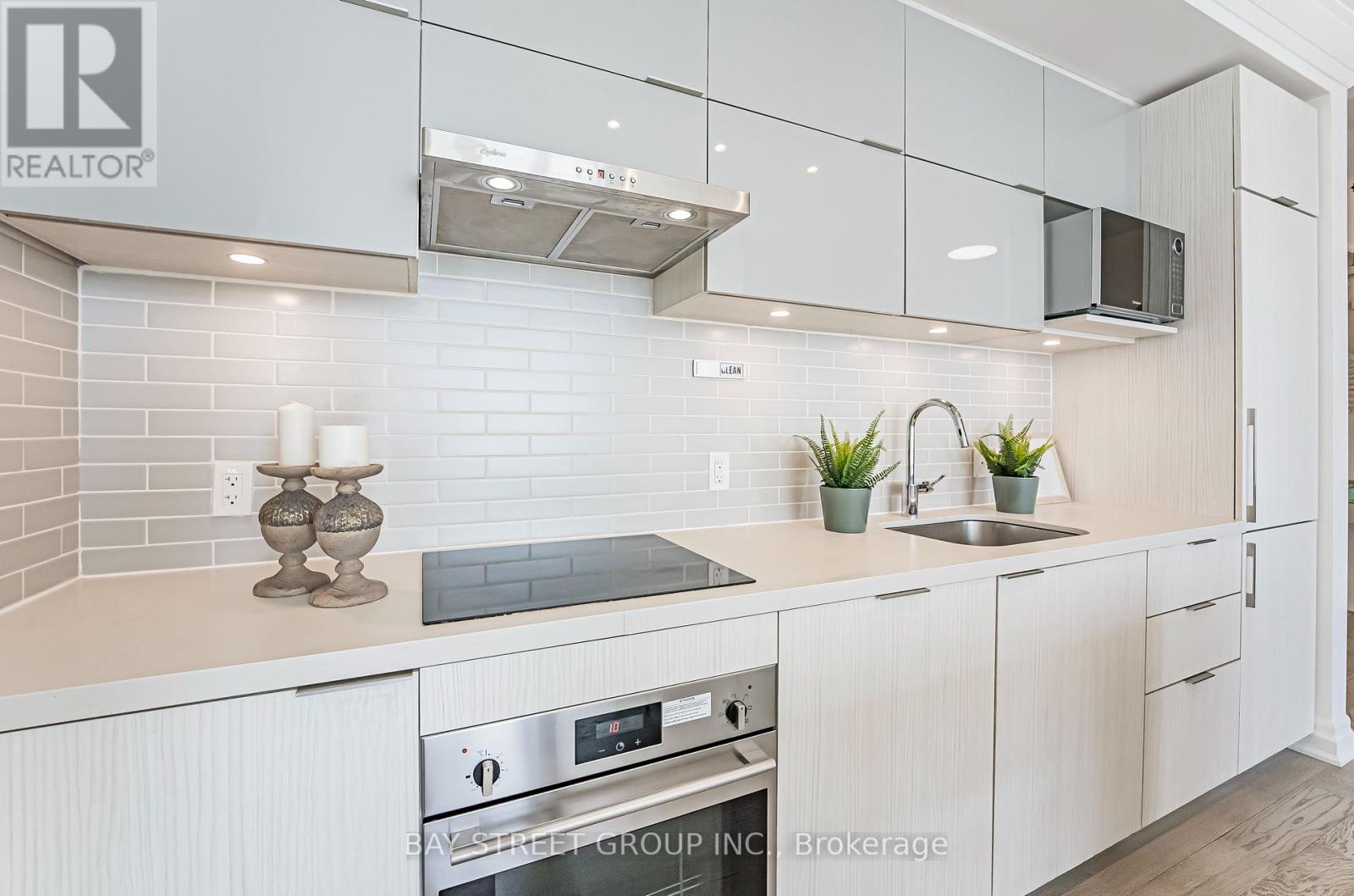 Photo 16 of 104 B 8 Rouge Valley Drive, Markham ON
