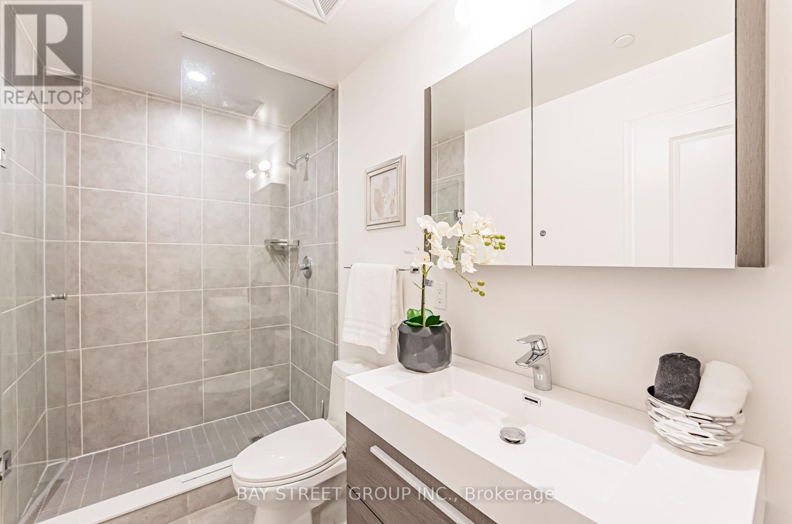 Photo 30 of 104 B 8 Rouge Valley Drive, Markham ON