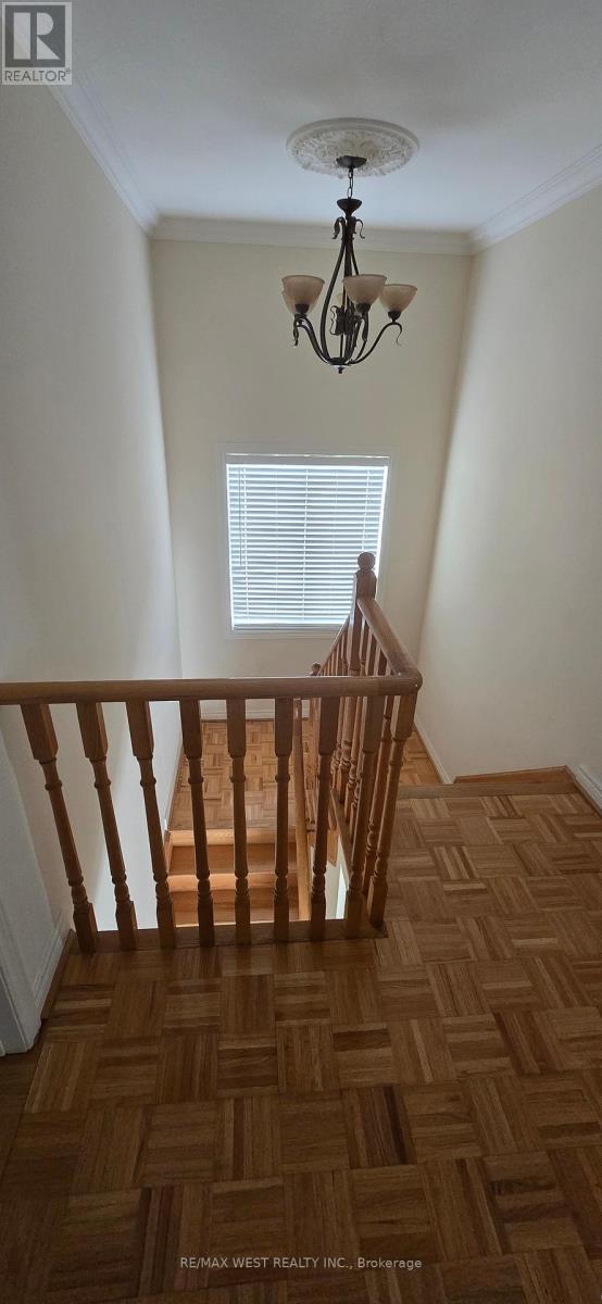 Photo 6 of 200 Starling Boulevard, Vaughan ON