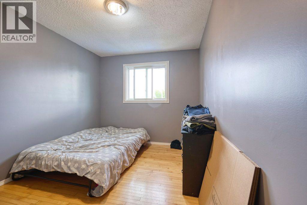 Single Family House for Sale in   Avenue NE Temple Calgary 